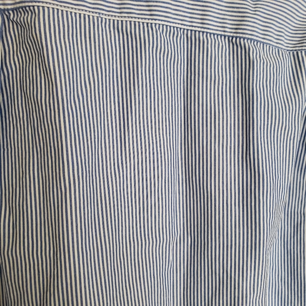🌞SOLD🌞 J. Crew Classic Blue and White Pinstripe Button Down Shirt 100% Cotton - Picture 5 of 12